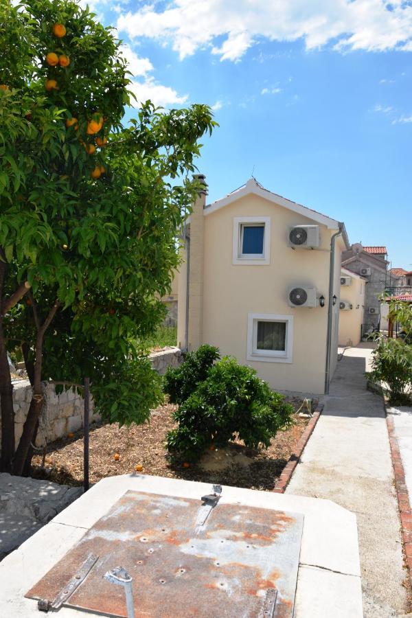 Villa Marta'S - Marta I Trogir Exterior photo